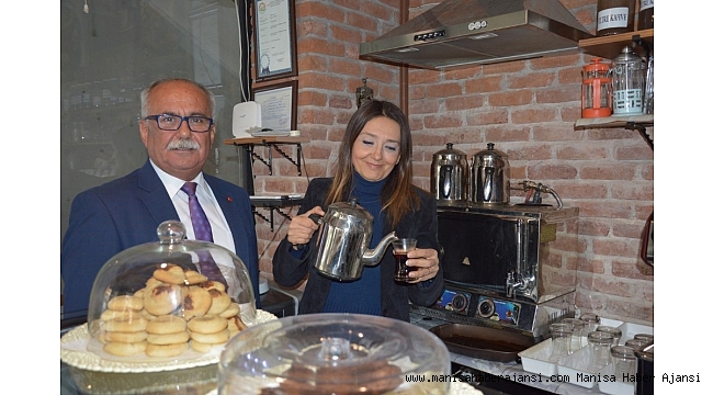 Manisa Kahveciler Odası'ndan kafe işleten öğretmene kutlama