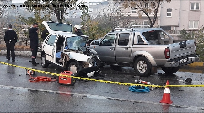 Manisa'da trafik kazası: 1 ölü, 2 yaralı