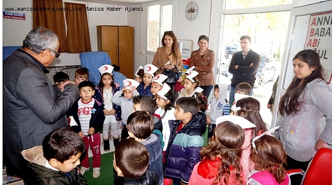 Öğrencilere Kızılay'ın önemi anlatıldı