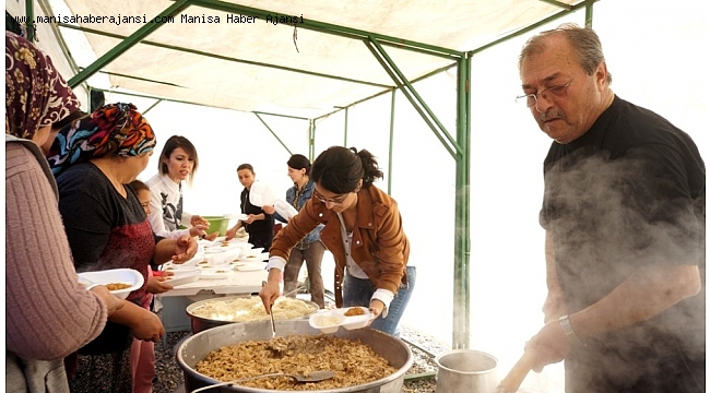 Öğretmenler ve veliler pilav gününde buluştu