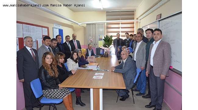 Öner ve ekibi Kulalı eğitimcilerin sorunlarını dinledi