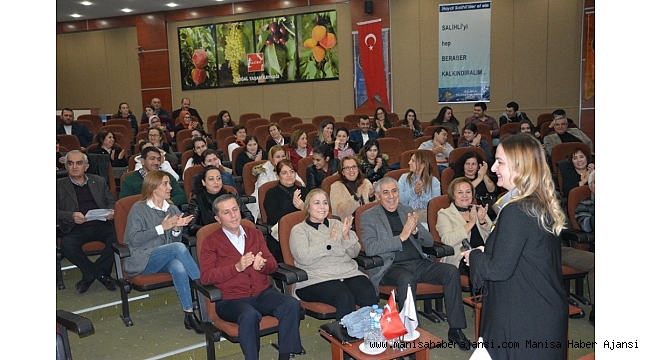 Salihli TSO Kadınlar Birliği'nden 'Etkili Anne-Baba Tutumları' konferansı