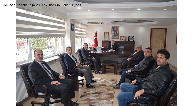 Salihli TSO'dan öğrencilere mont yardımı
