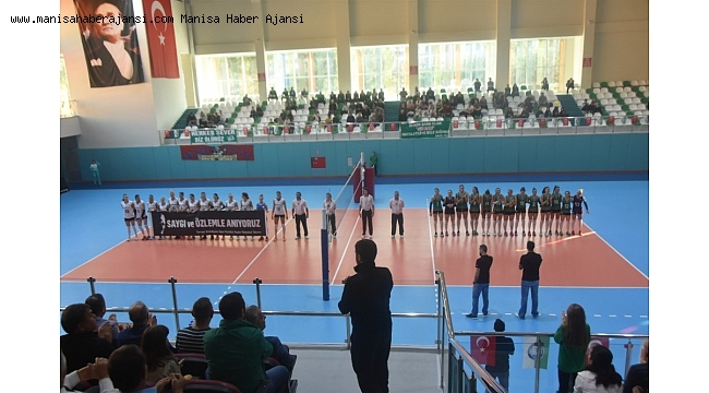 Salihli'nin Sultanları, sahasında Sarıyer'e takıldı