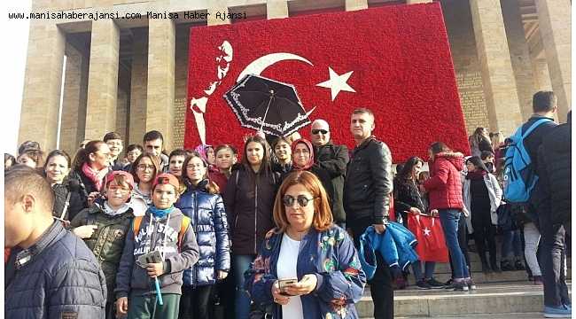 Şehit Ömer Halisdemir Ortaokulu öğrencileri Ata'nın izinde