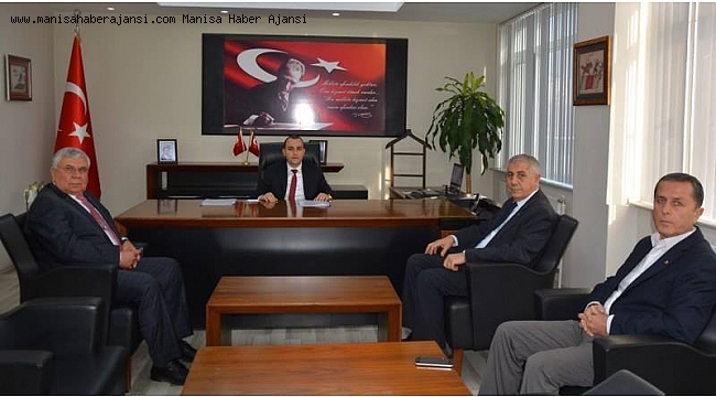 Selendi'de ihtiyaç sahibi öğrencilere mont desteği