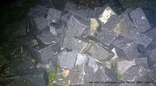 Zeytin kuyusunda kullanılan taşı çaldılar