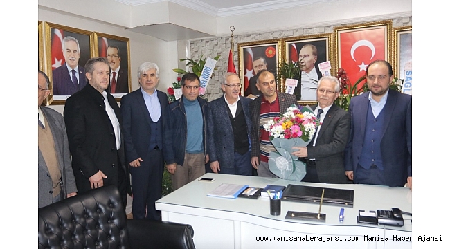 AK Parti'li vekiller Akhisar'da partililerle buluştu