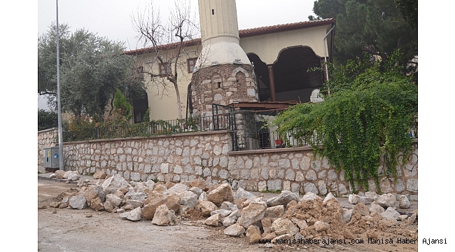 İhtiyaç duyulan yerlerin istinat duvarları Yunusemre'den