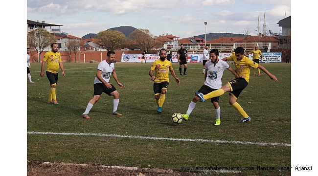 Kula Ülküspor, Salihligücü'nü rahat geçti