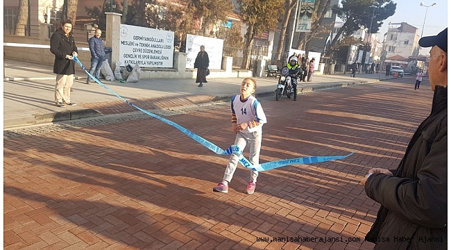 Kula'da Atatürk Kır Koşusu yapıldı