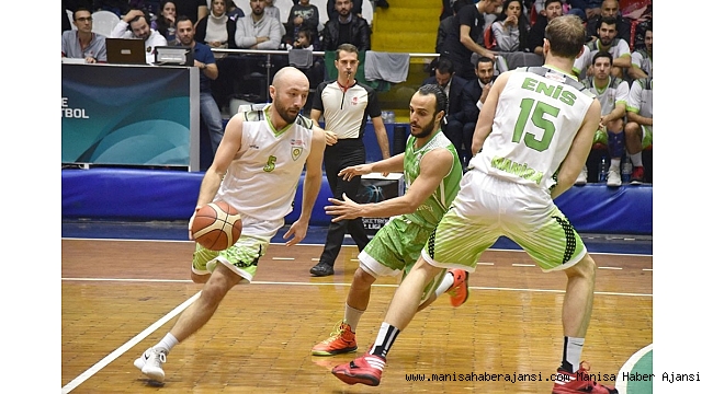 Manisa BBSK basketbolda da lider