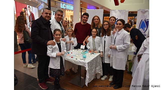 Minikler aileleriyle deney yaptı