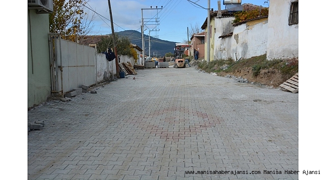 Şehzadeler'de 65 bin metrekare parke taşı döşendi