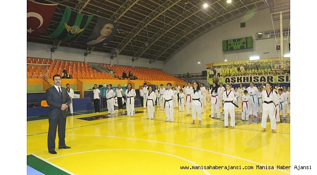 Akhisar Belediyespor Taekwondo takımında 120 sporcu kuşak terfi etti