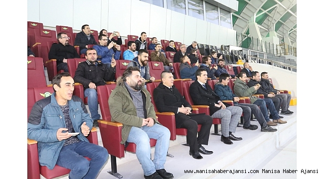 Akhisar'ın yeni stadı ilgi odağı oldu