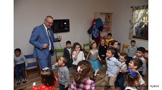 Başkan Ergün&#039;den çocuklara yarıyıl hediyesi
