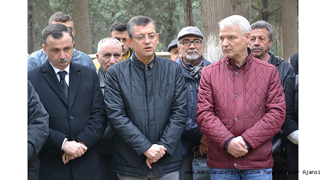 CHP'li eski başkan mezarı başında anıldı