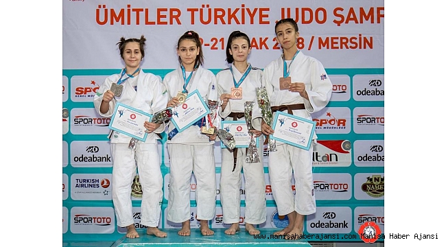 Judocular Mersin'den madalyalarla döndü