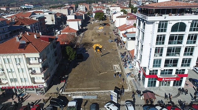 Köprübaşı&#039;nda meydan çalışmaları devam ediyor