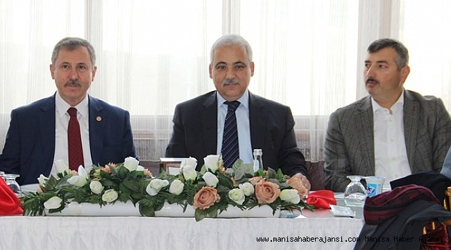 Manisa'da Türk dilinin önemi konuşuldu