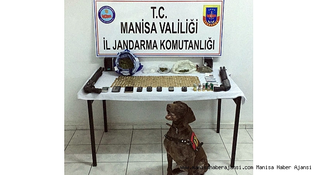 Manisa'da uyuşturucu tacirleri kıskıvrak yakalandı