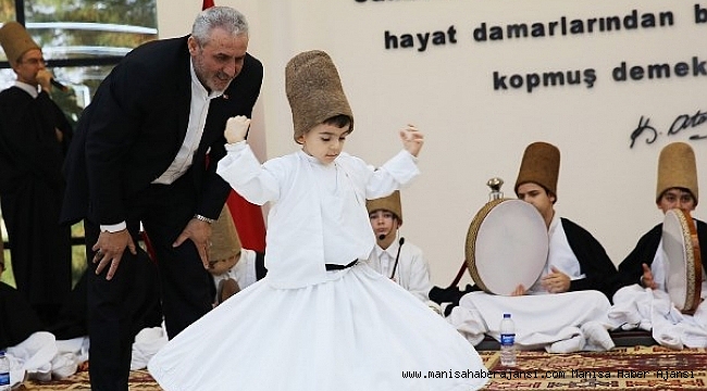 Minik semazenler Manisalıları mest etti