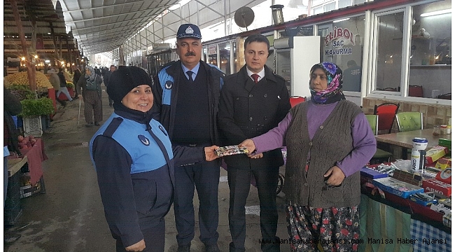 Pazarda bulduğu içi para dolu cüzdanı zabıtaya teslim etti