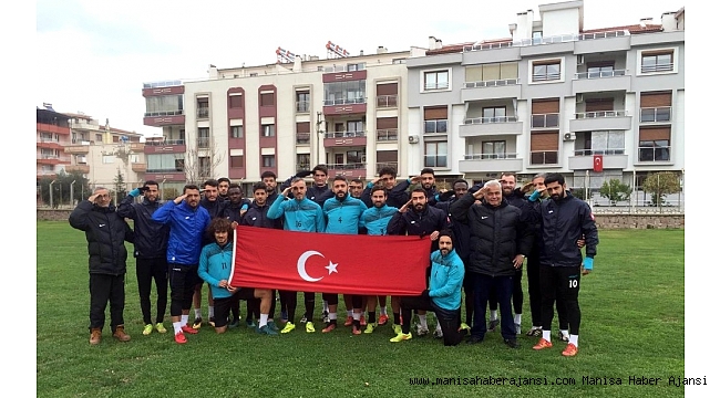 Salihli Belediyespor'dan Zeytin Dalı Harekatı'na Türk bayraklı destek