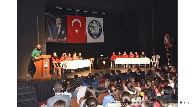 Salihli&#039;de &#039;Sporu seviyoruz&#039; paneli