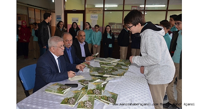 Yazar Çapkıner'den Gazi Ortaokulu'nda imza günü