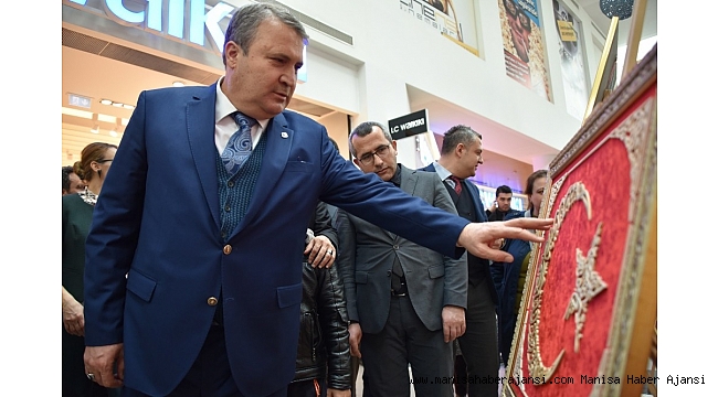Ahşaplar usta ellerde sanat eserine dönüştü