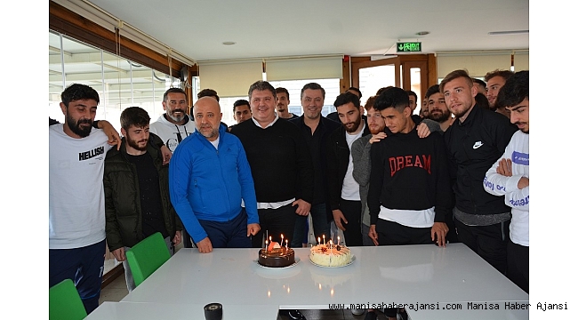 Başkan Ergün'e sürpriz doğum günü kutlaması