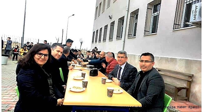 Liseliler dualarıyla Mehmetçiğe destek oldu