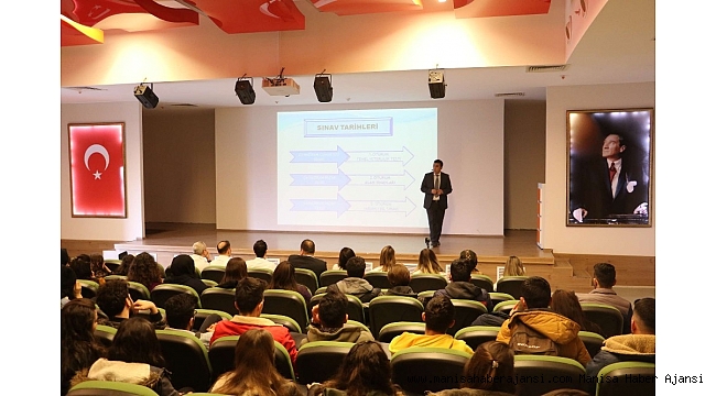 Manisa'da öğrencilere yeni sınav sistemi anlatıldı