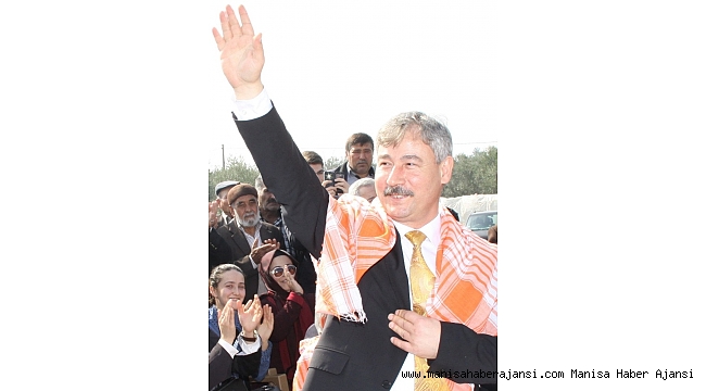 Saruhanlı Belediyesinden çiftçiye ekipman desteği