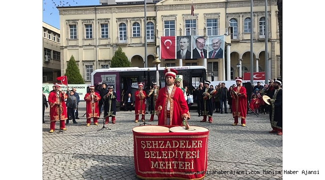 Şehzadeler Mehterinden Konak'ta coşkulu konser