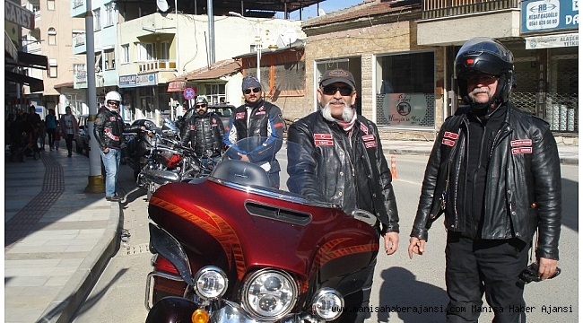 Uşaklı motosiklet tutkunları Sarıgöl'de