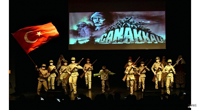 &#039;Bir destandır Çanakkale&#039; gösterisi duygulandırdı