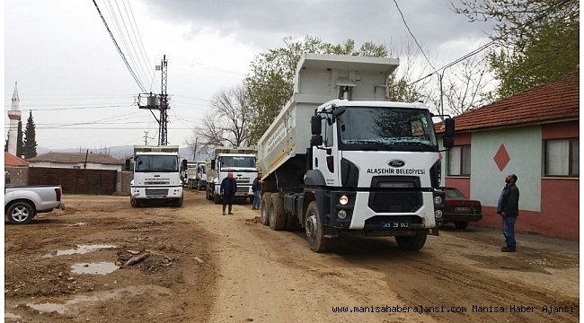 Alaşehir Belediyesinden iki mahallede yol çalışması