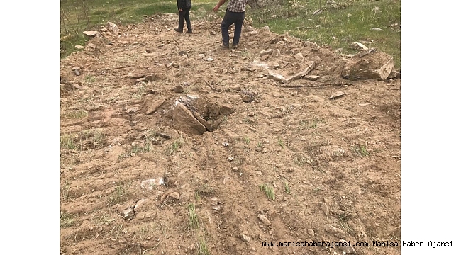 Alaşehir'de lahit parçaları bulundu