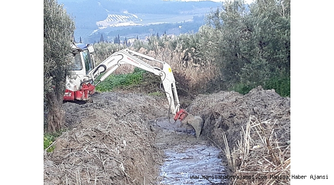 Çobanhasanlar Mahallesinin deresi temizleniyor