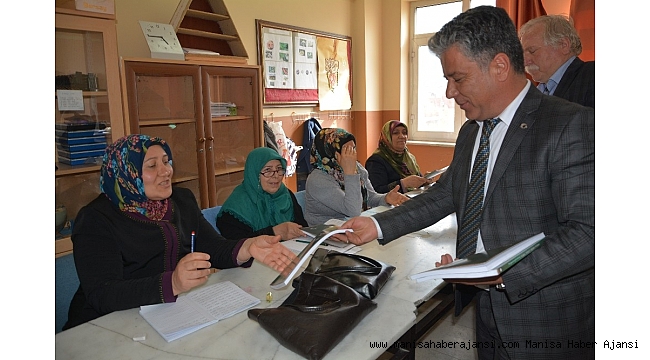Şehzadeler'de okuma yazma seferberliğine büyük ilgi