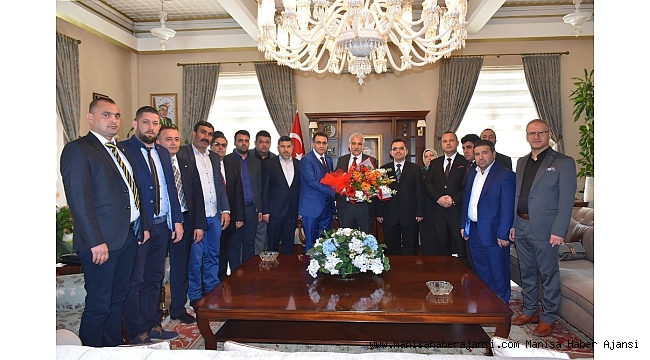 Vali Güvençer siyasileri ağırladı