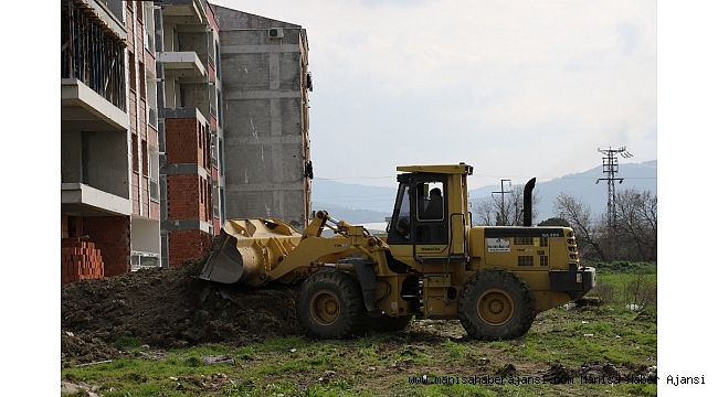 Vatandaş istedi Yunusemre yol yapımına başladı