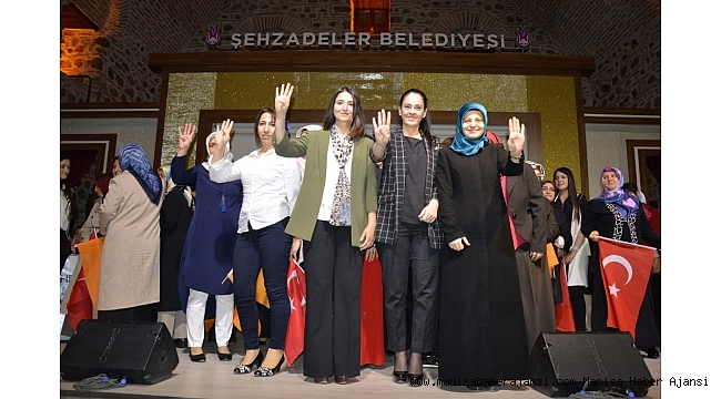AK Parti Şehzadelerde Tülay Şentürk güven tazeledi