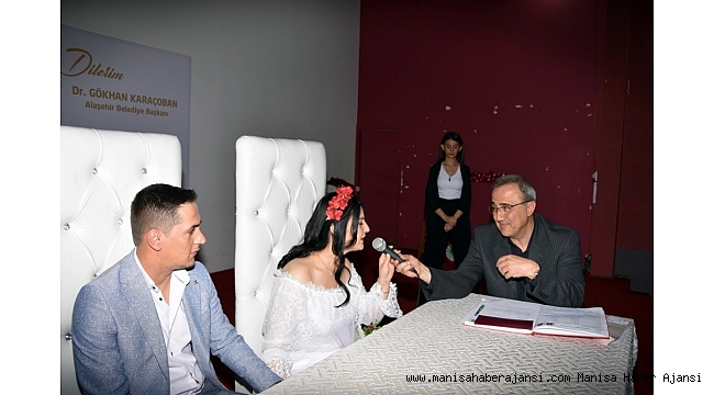 Başkan Karaçoban genç çiftlerin mutluluğuna ortak oldu