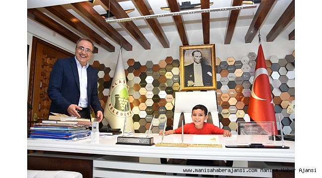 Başkan Karaçoban koltuğunu devretti