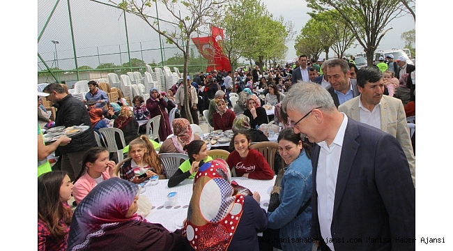 Başkan Yaralı Paşaköy'de hayır yemeğine katıldı