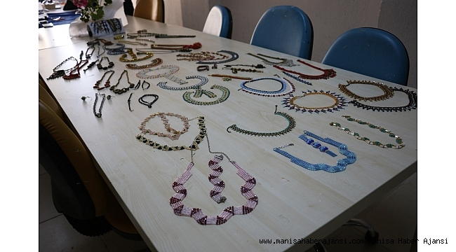 El emeği takılar beğeni topluyor